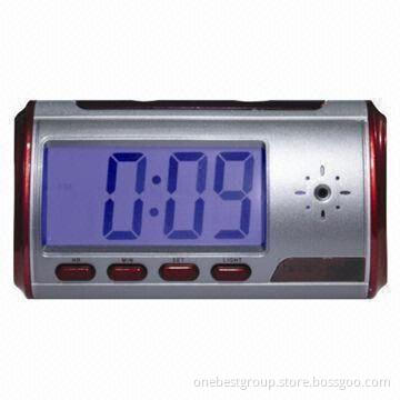 Hidden Camera Clock with High-capacity Rechargeable Battery, 640 x 480 Pixels Resolution